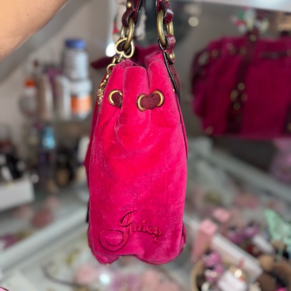 Vintage Juicy Couture Satchel Bag Hot pink Velour Embossed Y2K Hobo Shoulder bag - Picture 9 of 13